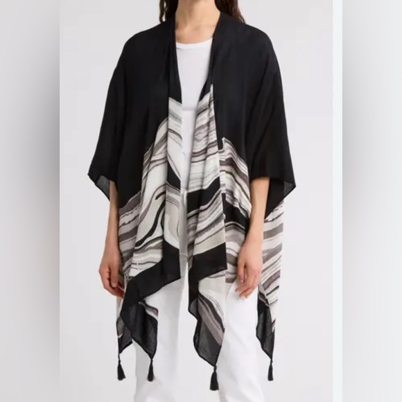 Vince Camuto Black Plus Size Top - Picture 1 of 4